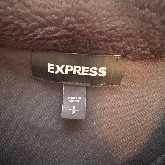 Express Dark Green Faux Fur Jacket ✨ - Picture 5 of 5